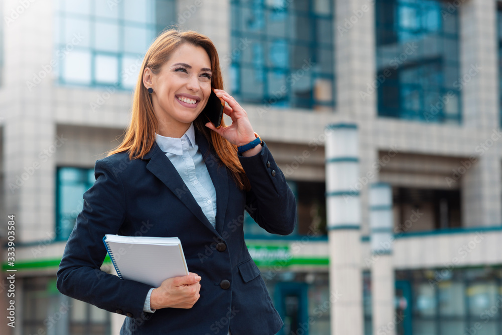 Precision in Your Pocket: The Impact of GPS on Mobile Innovation